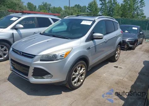 2013 Ford Escape Titanium z USA, uszkodzony, nr VIN 1FMCU9J94DUD89271